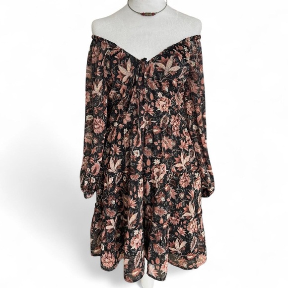 Madewell Long Sleeve Dress in Black Floral - Picture 2 of 7